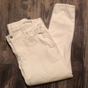 NWT 33r GAP white jeans